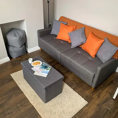 Kensington House Free Parking Sleeps 6