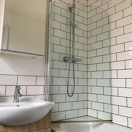 Kensington House Free Parking Sleeps 6 *